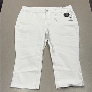 Royalty For Me White Cropped Ankle Jeans